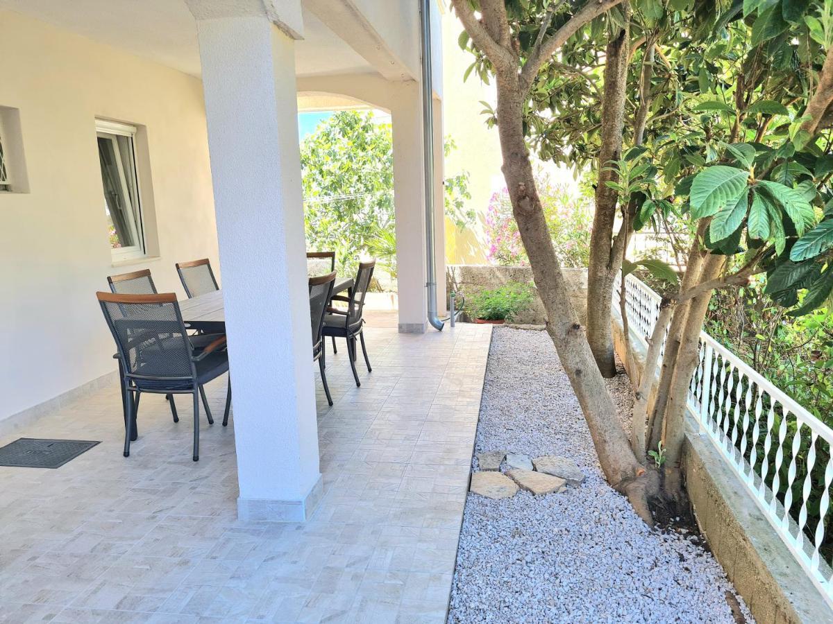 Apartment Ivana โบรดาริตซา ภายนอก รูปภาพ