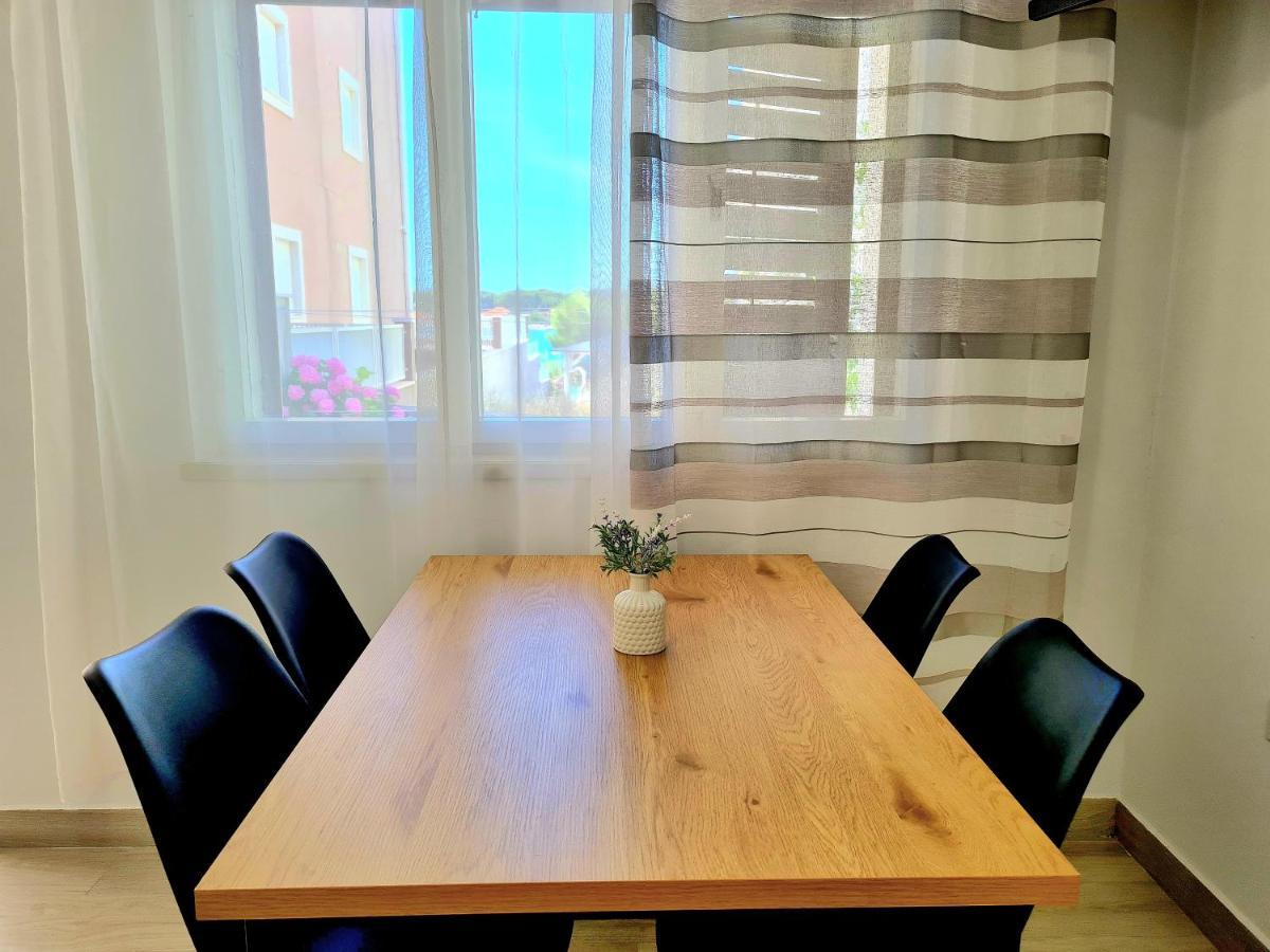 Apartment Ivana โบรดาริตซา ภายนอก รูปภาพ