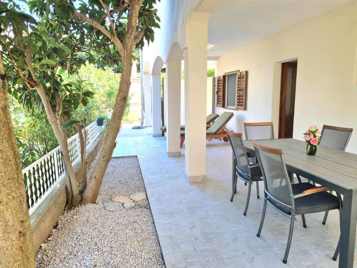 Apartment Ivana โบรดาริตซา ภายนอก รูปภาพ